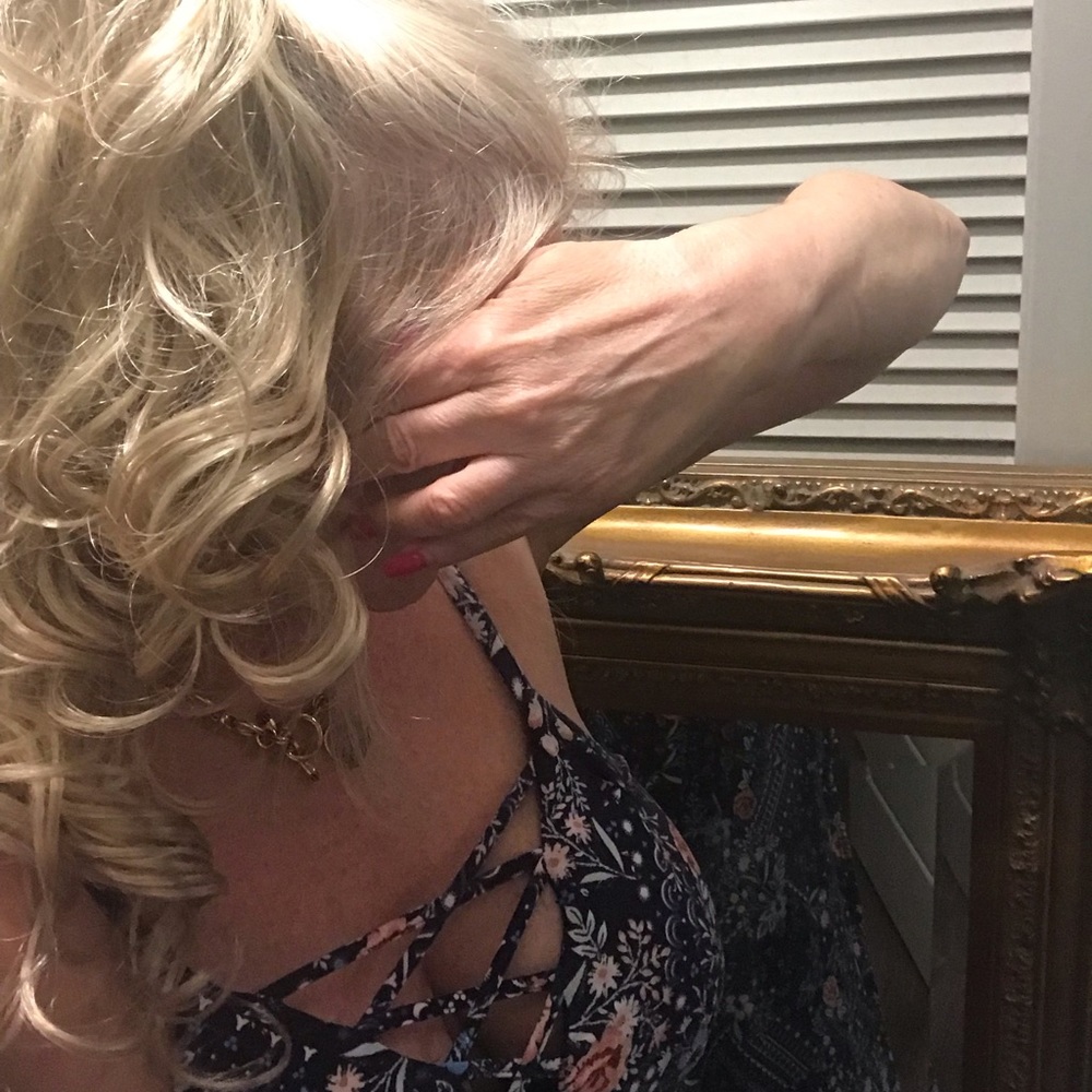 NWOT Honey Blonde Hair CLIP ON Wavy PONYTAIL